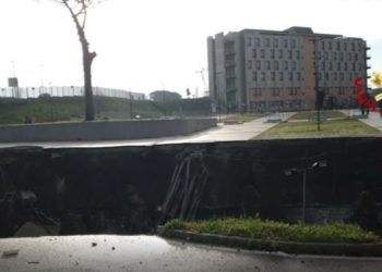 Napoli, voragine all’Ospedale del Mare: indagate 21 persone per crollo colposo