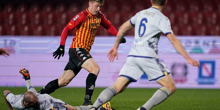 L'attaccante del Benevento Adolfo Gaich (Foto di Mario Taddeo dal sito del Benevento calcio)