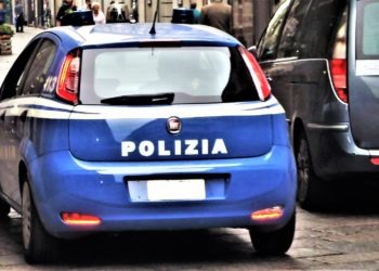 Napoli, rimossi un murales e un altarino a Ponticelli e Montecalvario