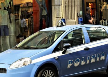 Afragola, rapina a mano armata con inseguimento: la polizia arresta 33enne