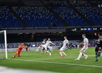 Calcio, il Napoli frena la capolista Inter ma anche la rincorsa alla zona Champions: al “Maradona” finisce 1-1