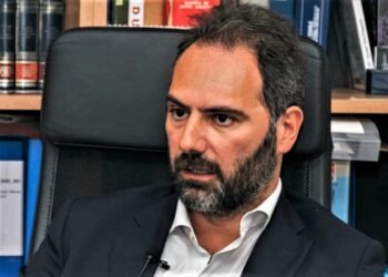 È ufficiale: il Pm Catello Maresca si candida a sindaco di Napoli