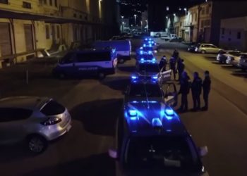 Blitz contro quattro clan della zona orientale di Napoli: 37 persone in manette (Video)