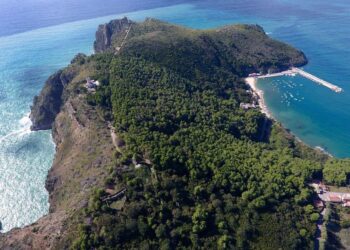Tragedia nel Cilento, bambina di quattro anno precipita in mare da un costone roccioso