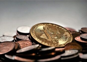 Ischia, truffa dei bitcoin: denunciato finto broker di Palermo