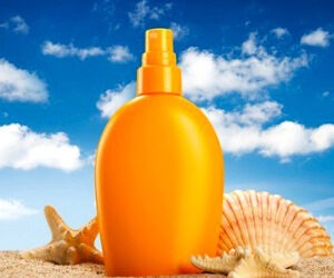 Prima di esporsi al sole bisogna applicare la giusta protezione