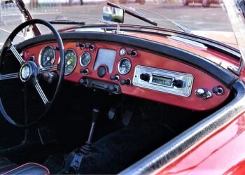 Da Maddaloni ad Airola lungo la via Appia: primo raduno di auto e moto d’epoca