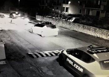 Orta di Atella, è ancora allarme furti negli appartamenti. I residenti: “Viviamo nel terrore”