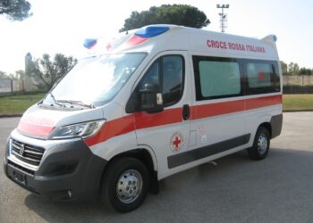 Napoli, rubano un’autoambulanza della Cri per soccorrere un familiare colto da malore