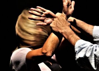 San Marco Evangelista, picchia la compagna davanti al figlio minore: arrestato