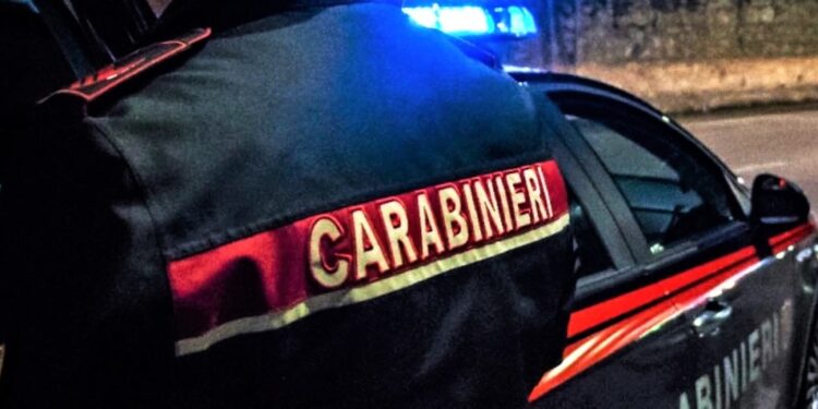 I carabinieri denunciano uomo di 74 anni a Volla per lesioni