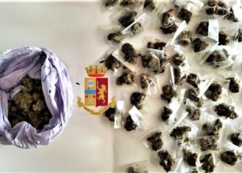 Ponticelli, nascondeva la droga in casa: pusher in manette