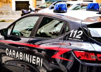 Qualiano, coinvolto in un incidente aggredisce medici e carabinieri: 44enne arrestato