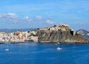 Ischia e Procida, le mete campane più ambite dai turisti