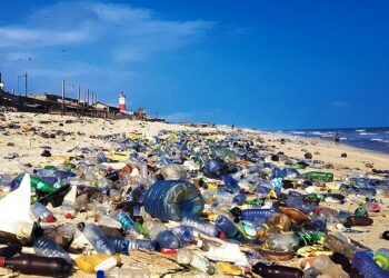 Dal 3 luglio l’Europa dice addio alla plastica monouso ma l’Italia è indietro