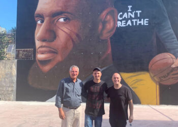 Jorit: a Casapulla un murale contro il razzismo