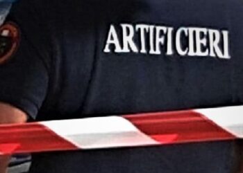 Caserta, minaccia di farsi esplodere durante i festeggiamenti dell’Italia