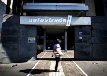 Autostrade per l’Italia, prevede 800 assunzioni per fine anno. Si cercano ingegneri e informatici