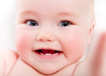Dentizione: come aiutare i neonati