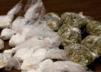 Va via in autostrada senza pagare il carburante, la polizia lo ferma e scopre ben altro