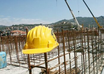 Napoli, incidente nel cantiere della metro, muore operaio di Gragnano: lascia due figli