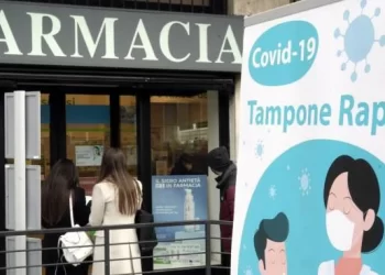 Tamponi rapidi a prezzo calmierato: ecco l’elenco delle farmacie dove fare i test antigenici per il green pass