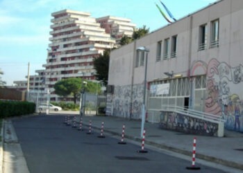 Napoli, Scampia: “L’amore è un gesto semplice” murales di Affido Culturale, per il contrasto della povertà educativa minorile