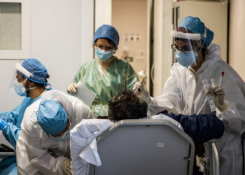 Covid-19, oggi in Campania 236 positivi al virus e 6 decessi