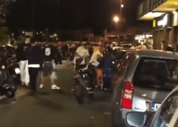 Napoli, rider pestato a Fuorigrotta: identificati e denunciati i 6 aggressori minorenni.