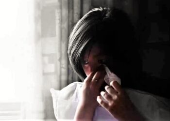 Picchia la compagna ferendola a un occhio: 32enne arrestato nel Napoletano