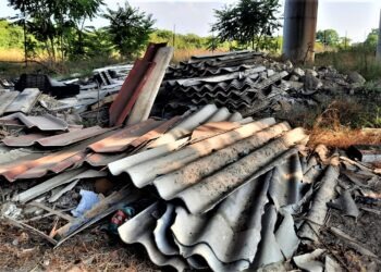 Pericolosa discarica di amianto scoperta tra Frignano e Casaluce (Foto e video)