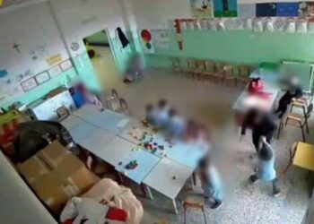 Irpinia, insegnante sospesa per maltrattamenti ai piccoli alunni
