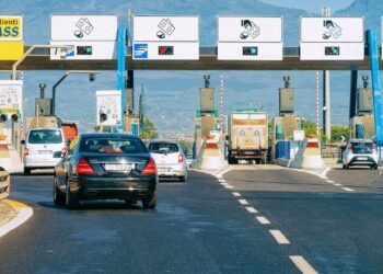 Banda ripuliva le banconote macchiate dall’inchiostro “antirapina” al casello autostradale