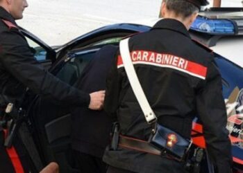 Trentola Ducenta, sorpresi in auto con arnesi per scassinare: due denunciati