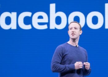 Facebook, Instagram e WhatsApp, il giorno dopo il down: Zuckerberg perde 6 mld di dollari