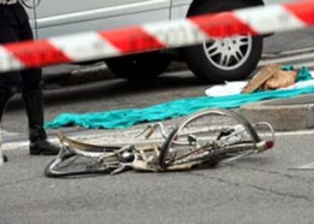Uccide ragazzo in bici sulla statale del Vesuvio: costituitosi il pirata della strada
