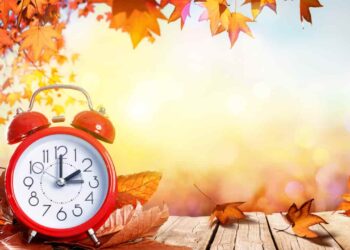 Ora solare 2021, domenica 31 ottobre lancette indietro di 1 ora