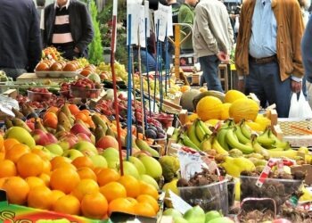 Lusciano, anziana derubata mentre faceva la spesa al mercato