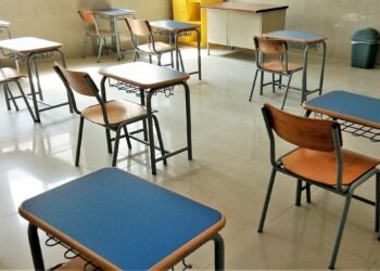 Il Covid-19 corre tra i banchi di scuola: in Campania 270 classi in quarantena