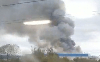 Gricignano -Teverola: ennesimo disastro ambientale, incendio in area industriale, nube nera su tutto l’Agro Aversano