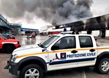 Disastro ambientale alla “Frigo Caserta”: l’aria è ancora irrespirabile