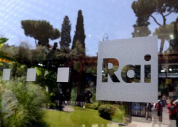 Esenzione canone Rai 2022: chi può richiederla. Esonero per i cittadini over 75