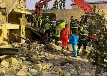 Palazzo crollato a San Felice a Cancello: ritrovato poco fa sotto le macerie il corpo senza vita del 74enne