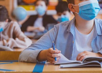 Scuola, ok del Governo al nuovo protocollo Covid: regole diverse per elementari, medie e superiori