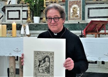 Parete, l’ultimo saluto a Don Emilio: domani i funerali