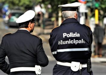 Napoli, controlli sul green pass: raffica di multe e sanzioni