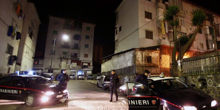 Napoli: Blitz dei Carabinieri al Rione De Gasperi al quartiere Ponticelli