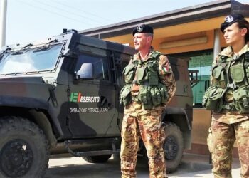 Blitz dell’esercito nel Casertano: scoperta discarica di 7.000 metri quadrati