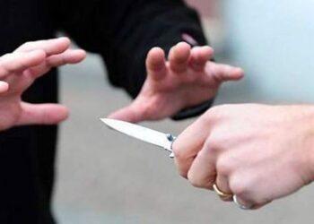 Nel Casertano. Ferisce a coltellate il compagno durante una lite