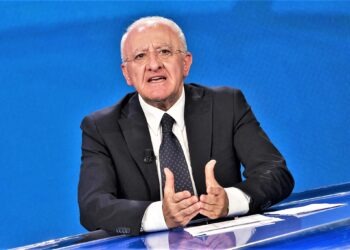 Covid-19, oggi 14.587 positivi in Campania. De Luca annuncia nuovi provvedimenti